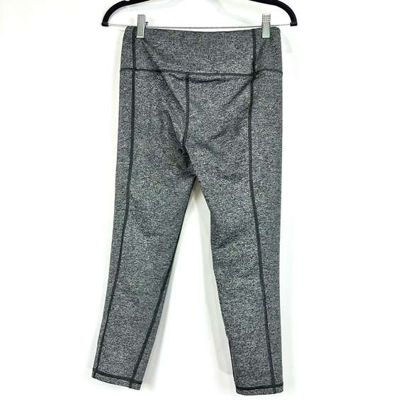 VSX Victoria’s Secret Women’s Sz M Heathered Grey Active Knockout Capri Leggings - Picture 3 of 10